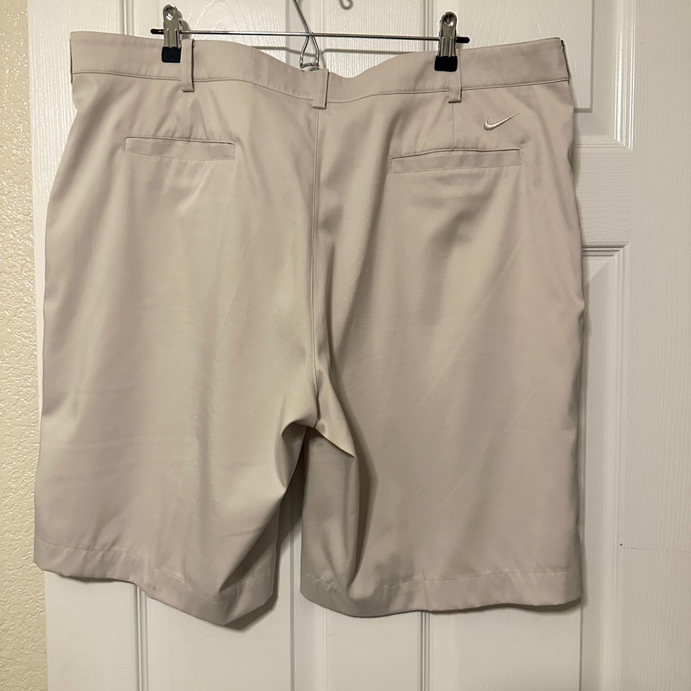 NIKE Mens Golf Shorts 40‎
